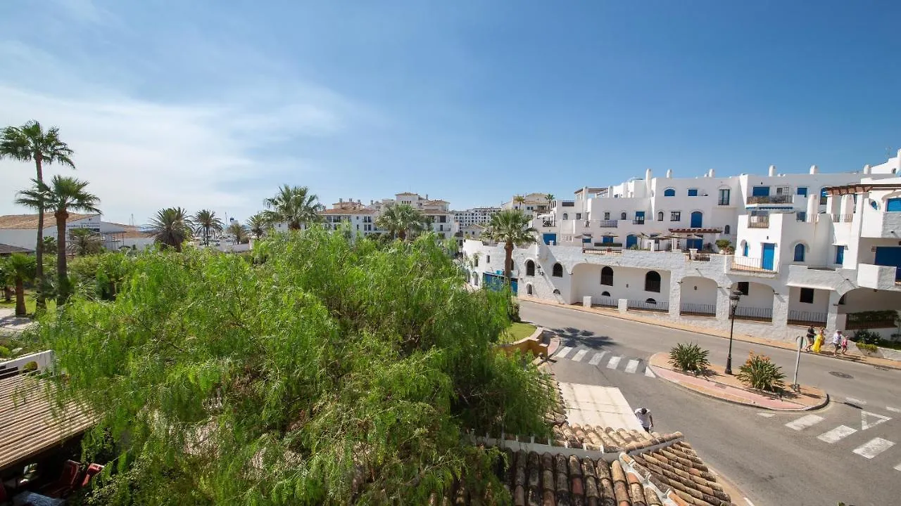 Lovely 2-Bed Apartment In Marina De La Duquesa Castillo de Sabinillas