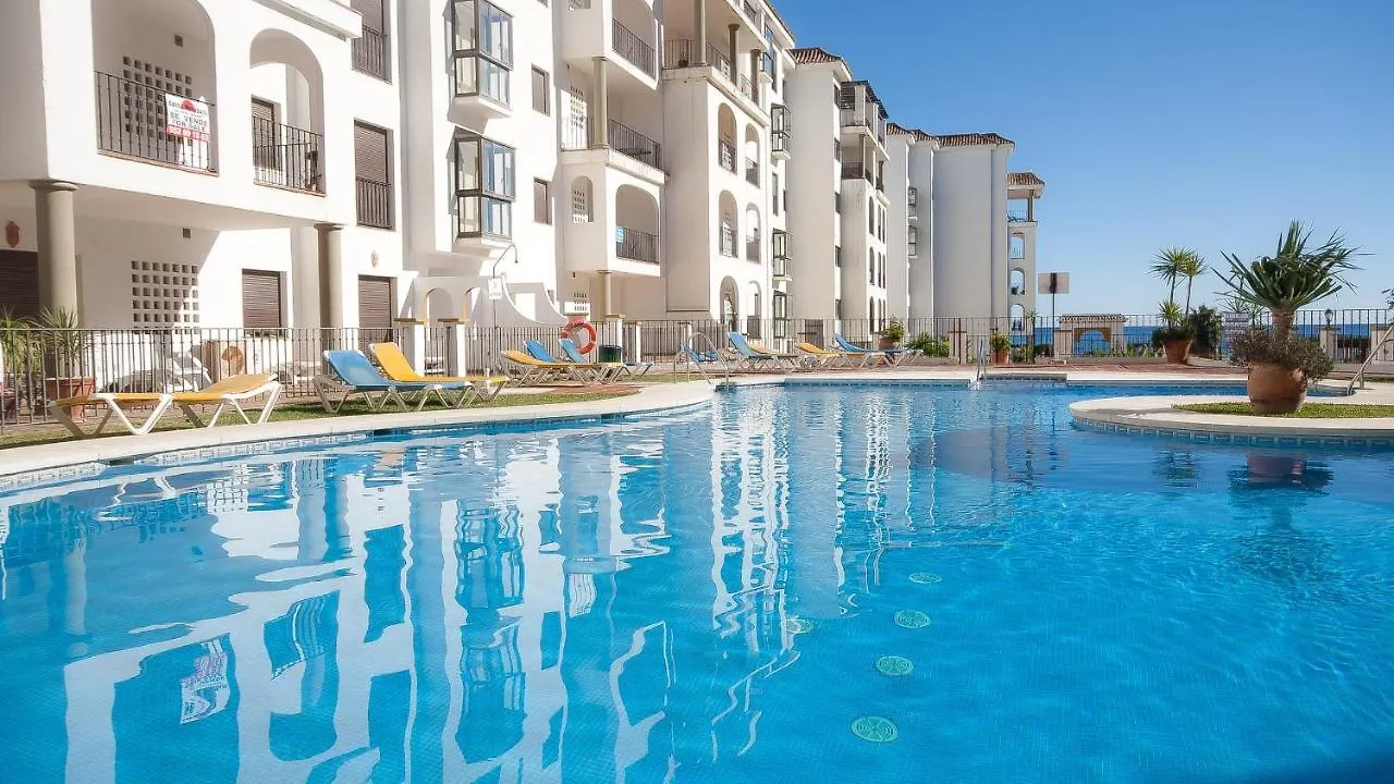 Lovely 2-Bed Apartment In Marina De La Duquesa Castillo de Sabinillas