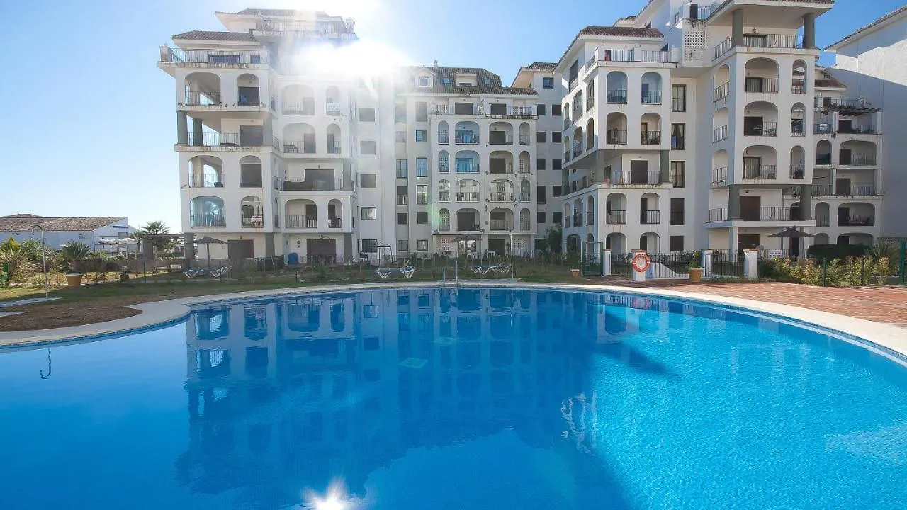 Lovely 2-Bed Apartment In Marina De La Duquesa Castillo de Sabinillas