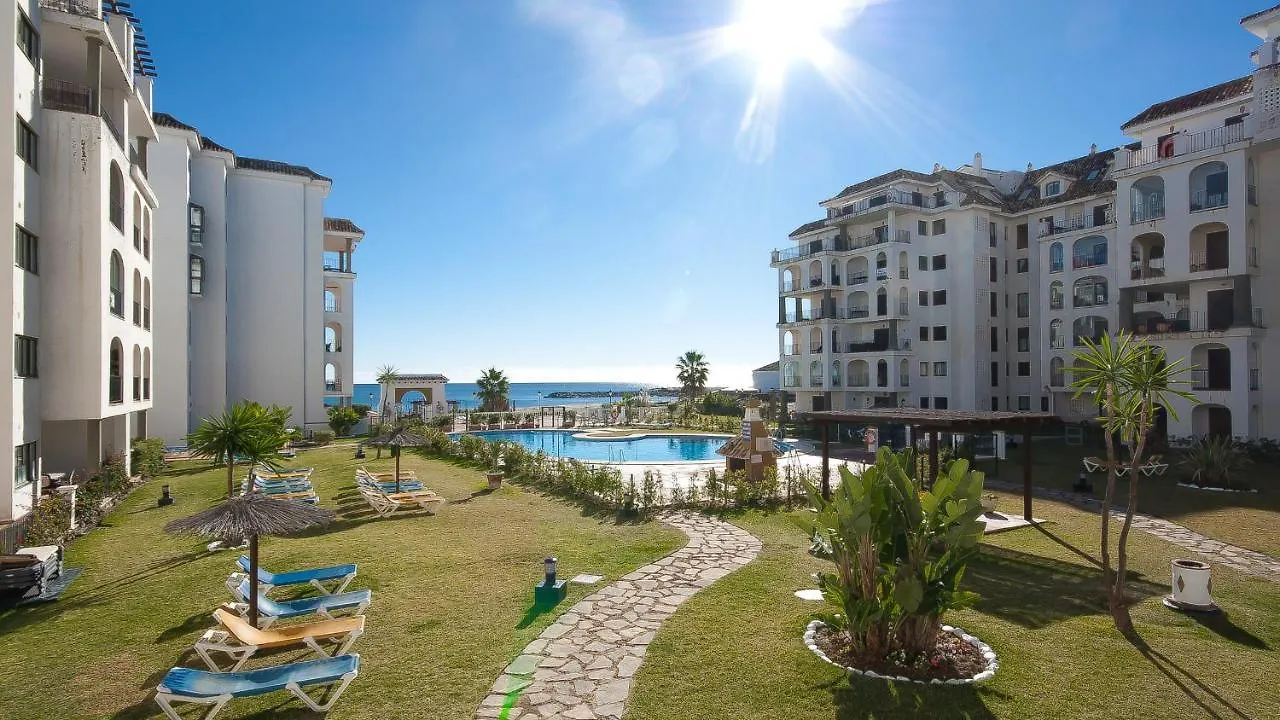 Lovely 2-Bed Apartment In Marina De La Duquesa Castillo de Sabinillas