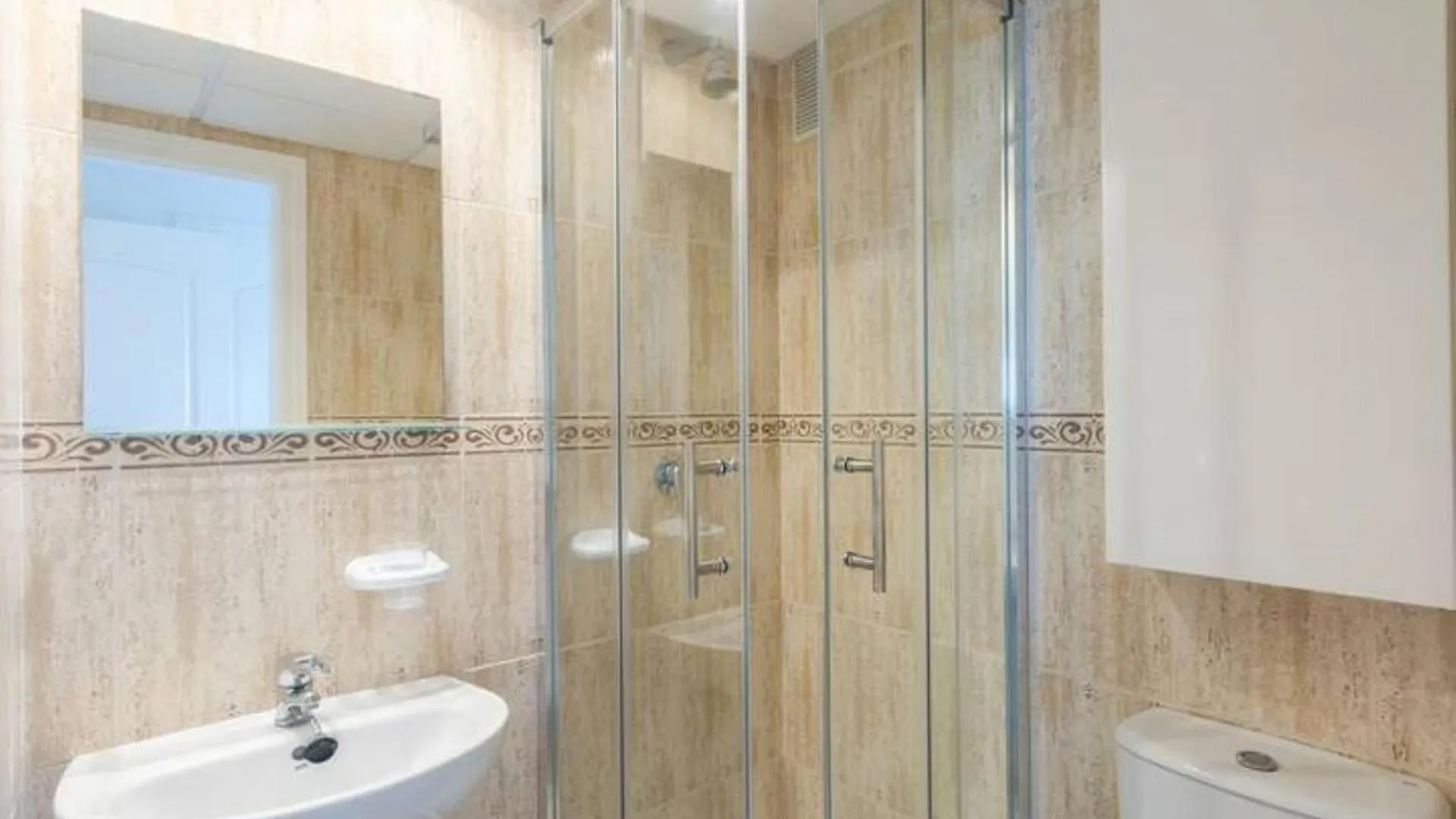 Lovely 2-Bed Apartment In Marina De La Duquesa Castillo de Sabinillas 0*,
