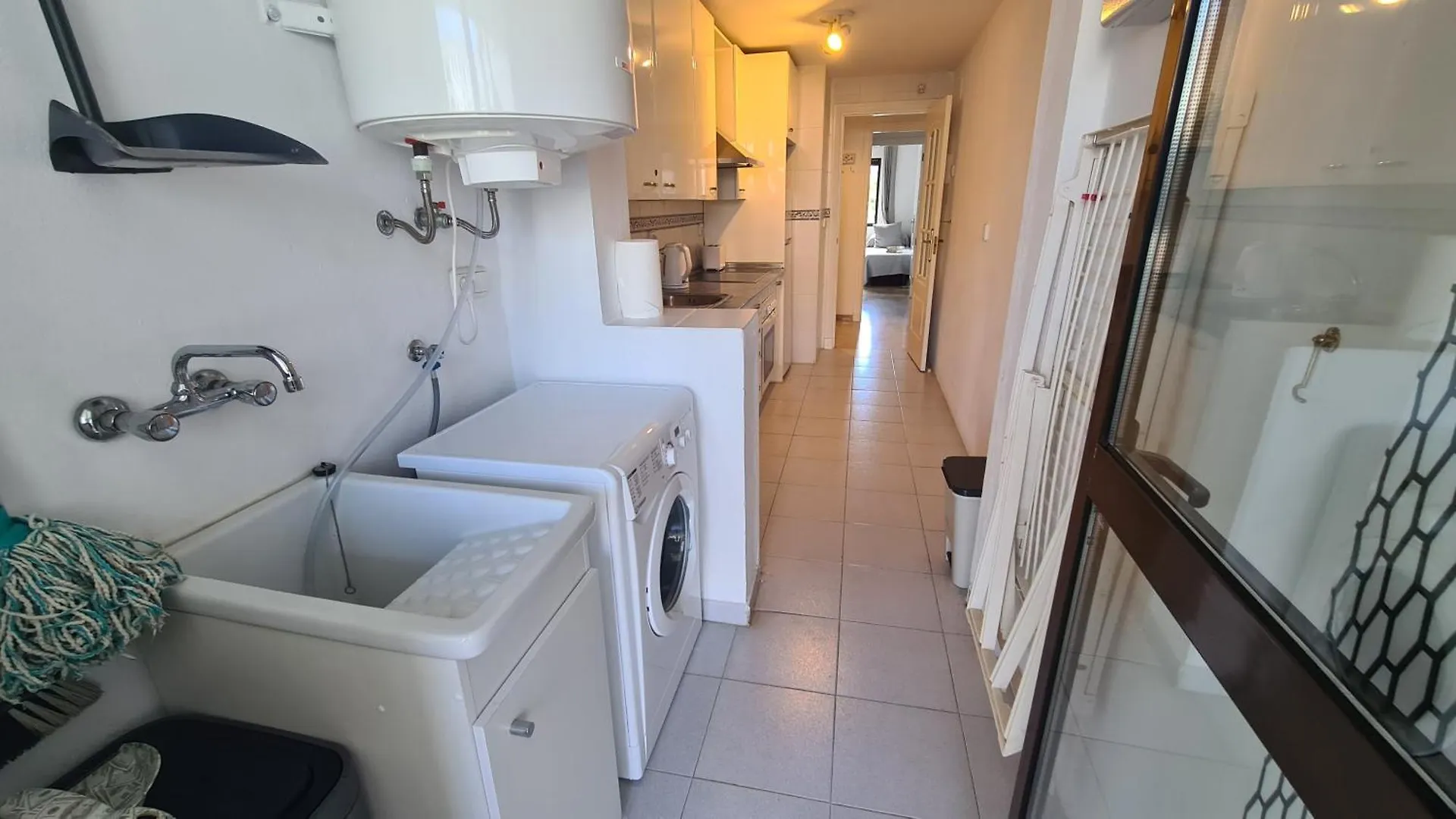 Lovely 2-Bed Apartment In Marina De La Duquesa Castillo de Sabinillas