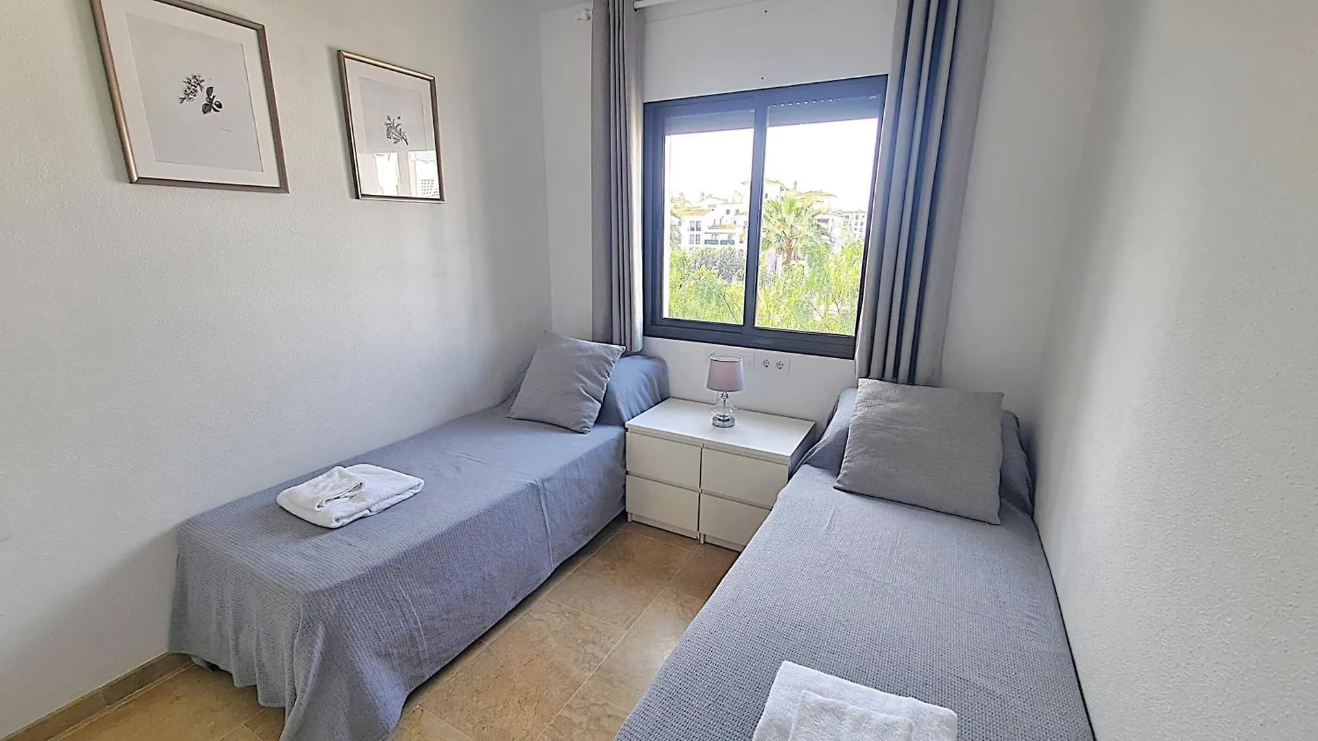 Lovely 2-Bed Apartment In Marina De La Duquesa Castillo de Sabinillas